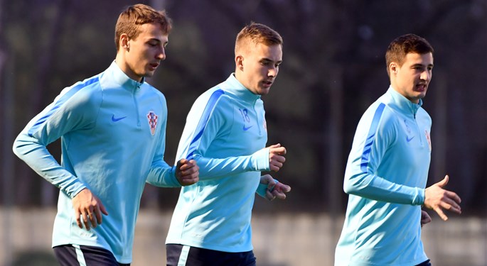Vatreni vikend: Bradarić, Kramarić ili Lešković?