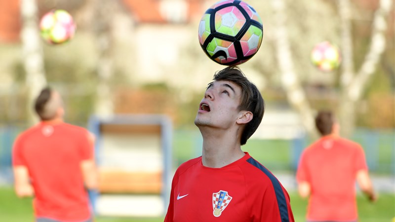 Video: Hrvatska U-19 stigla u Portugal