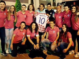 Vatreni žele Martini Krog sretan rođendan i puno zdravlja