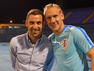 Vida i Santini strijelci, Srna asistent za pobjedu