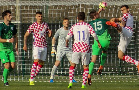 Josip Posavec: "Hrvatska U-21 može na EP 2019., a najbolja mora na SP 2018.!"