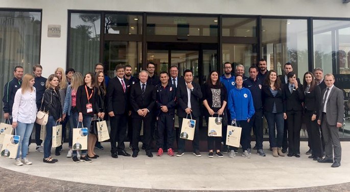 Gradonačelnik Dujmić darivao reprezentacije u Opatiji