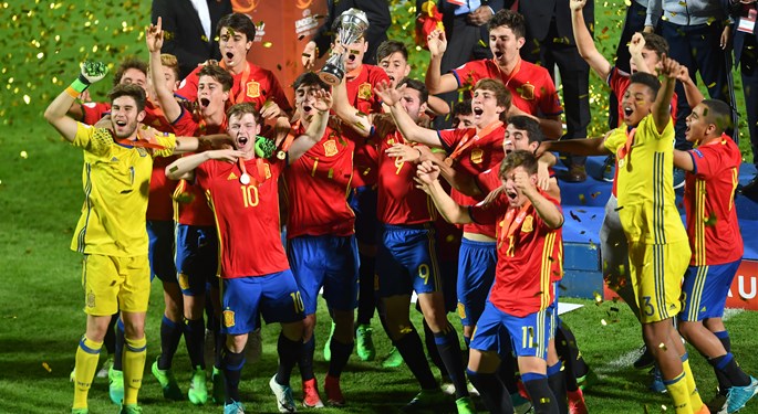 Spain U-17 celebrates in Croatia in dramatic fashion