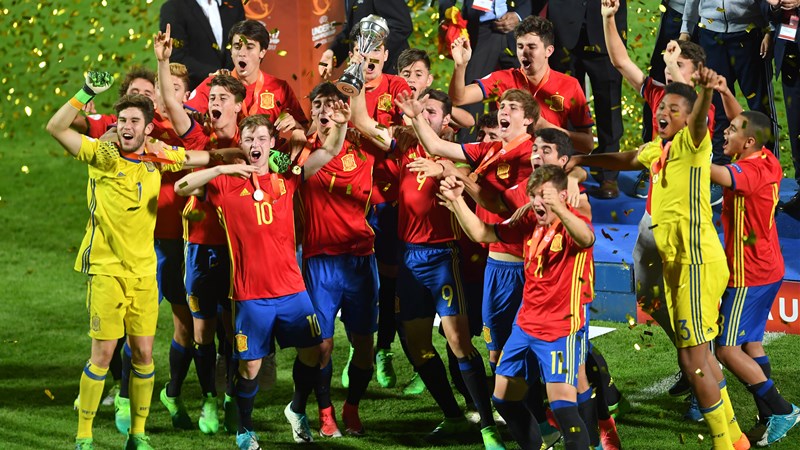 Spain U-17 celebrates in Croatia in dramatic fashion