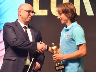 Luka Modrić peti put zaredom najbolji nogometaš Hrvatske