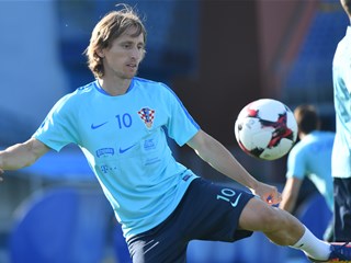 Modrić nominiran za Zlatnu loptu France Footballa