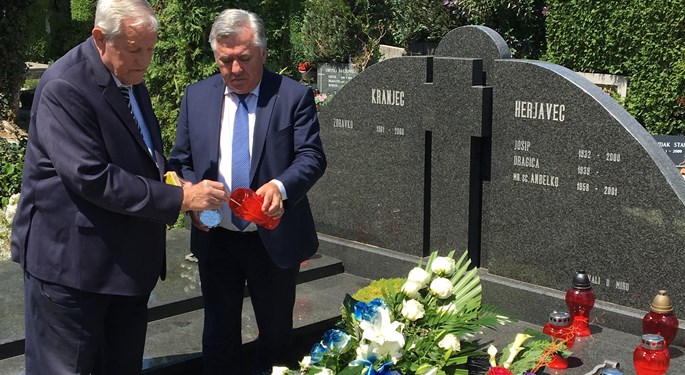 HNS položio vijenac na grob Anđelka Herjavca