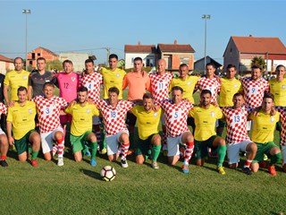 Veterani HNS-a na proslavi NK Zlatna Luka u Sukošanu