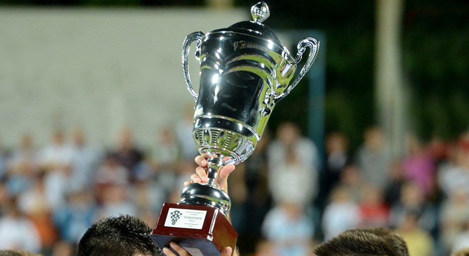 Maksimirski dvoboj Dinama i Rijeke za trofej Superkupa