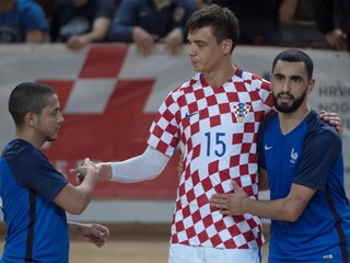 Francusko slavlje u Dubrovniku, Hrvatska bez EP-a