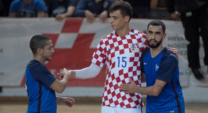 Francusko slavlje u Dubrovniku, Hrvatska bez EP-a