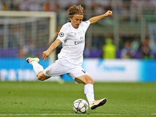 Modrić sjajnim volejem načeo mrežu APOEL-a u Ligi prvaka