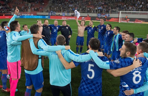 Off to World Cup! Croatia eases past Greece