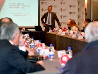 Klubovima i gradovima predstavljen projekt obnove igrališta