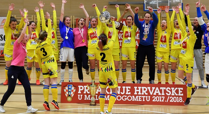 Igračice Alumnusa prvakinje Hrvatske u futsalu