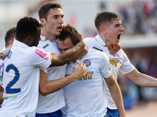 Hajduk slavio u Bugarskoj, Osijek bez trećeg pretkola