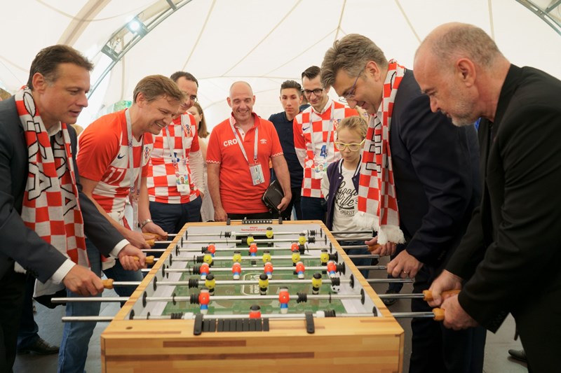 Premijer i predsjednik Sabora posjetili Navijačku zonu u Moskvi