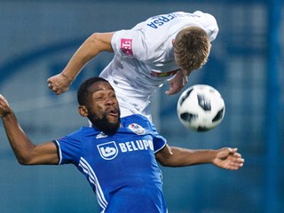 Hajduk remizirao i kod Slavena, Osijek nadjačao Lokomotivu