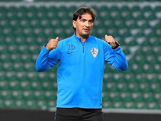 Dalić expects pressure, Rakitić proud of his jubilee