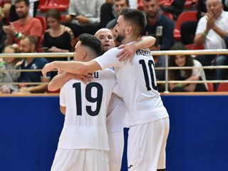 Novo Vrijeme Apfel do prvog pogotka, Rusi do pobjede