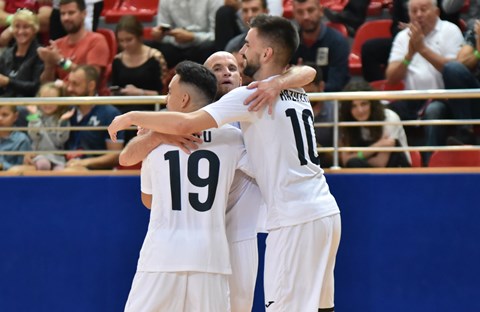 Novo Vrijeme Apfel do prvog pogotka, Rusi do pobjede