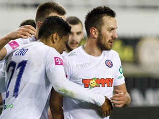 Blitzkrieg Rijeke u Zaprešiću, Hajduk nadjačao Lokomotivu