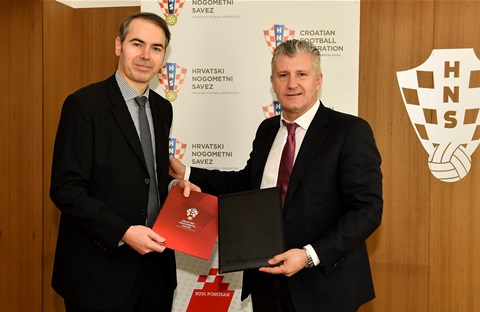 Potpisan ugovor o poslovnoj suradnji HNS-a i PBZ-a