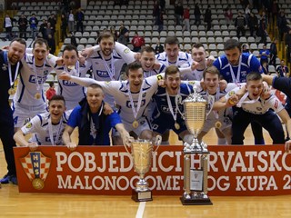 Sjajno finale Kupa, Uspinjača Gimka uzela trofej