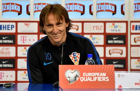 Modrić: "Uz podršku navijača, Hrvatska u pravom svjetlu"