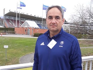 Vlado Svilokos trener mladim sucima u sklopu Uefinog programa