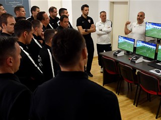 Upoznavanje sudaca s VAR tehnologijom