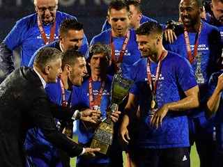 Dinamo slavi ligaški trofej: "Sjajna sezona"