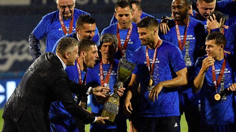 Dinamo slavi ligaški trofej: "Sjajna sezona"