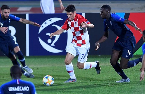 Vatreni 10 od 12, ostali 22 od 65
