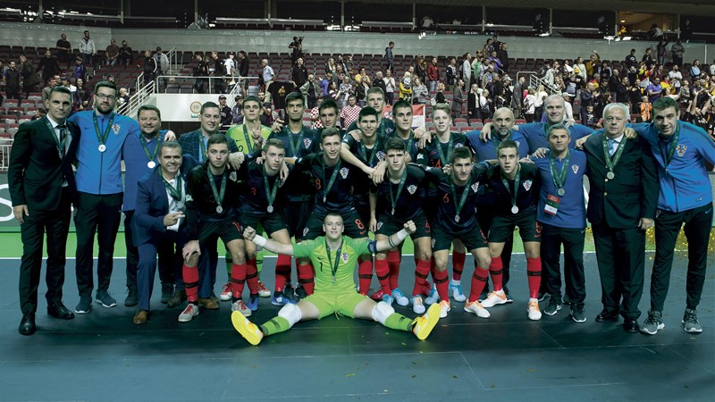 Mladi hrvatski malonogometaši osvojili srebro na Euru!