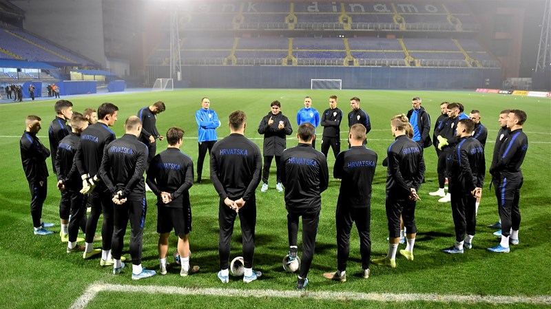 Vatreni odradili trening; Rakitić, Kramarić i Mitrović propuštaju Slovačku