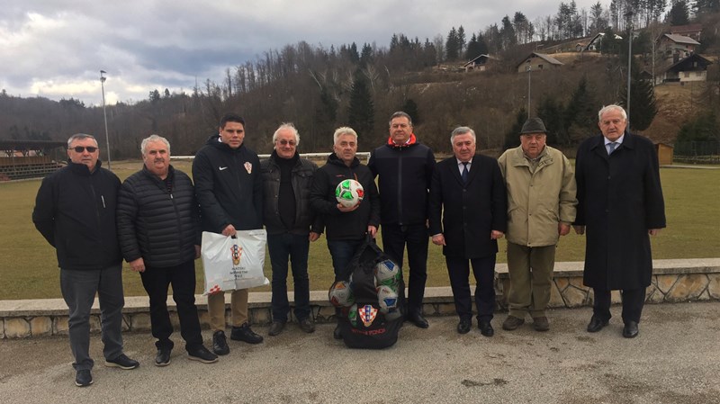 Delegacija HNS-a u prvom posjetu NK Snježnik Gerovo