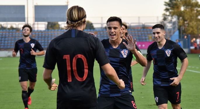 Video: Mladi Vatreni fantastičnim otvaranjem svladali Grke