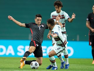 Defending champions Portugal overcome Croatia again