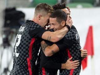 Croatia comes back from behind to finally overcome Switzerland