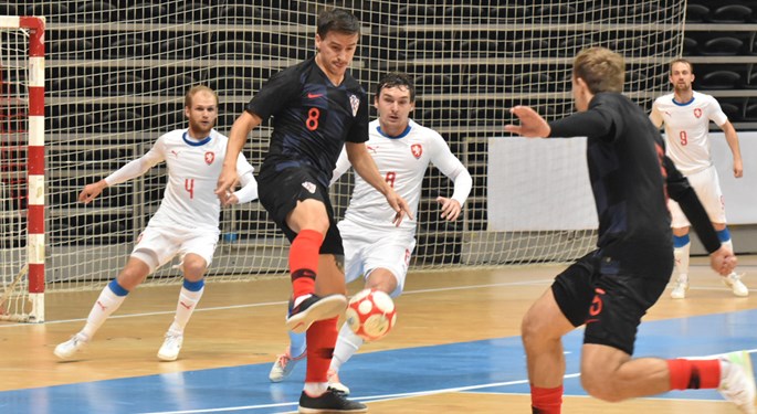 Video: Hrvatski povratak za remi s Česima u Zadru
