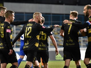 Video: Osijek uvjerljiv kod Lokomotive, Teklić donio pobjedu Hajduku u Šibeniku