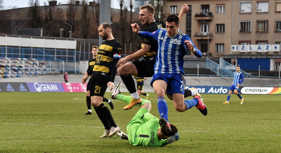 Roko Šimić: "Lijepo je zabiti gol na školskom igralištu, kamoli ne u Prvoj ligi"