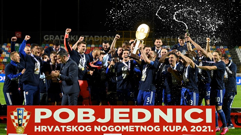 Video: Dinamo u nevjerojatnom finalu pobijedio Istru 1961 i osvojio Kup!