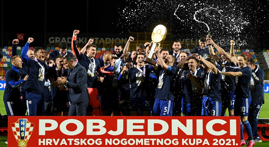 Video: Dinamo u nevjerojatnom finalu pobijedio Istru 1961 i osvojio Kup!