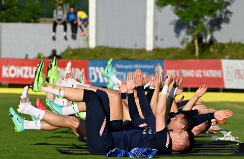 Vatreni odradili prvi trening u Rovinju