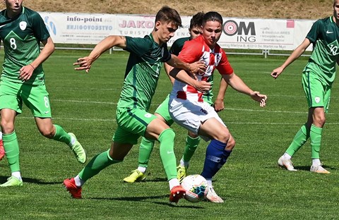 Video: Slovenija U-18 svladala Hrvatsku i osvojila turnir u Sv. Martinu na Muri