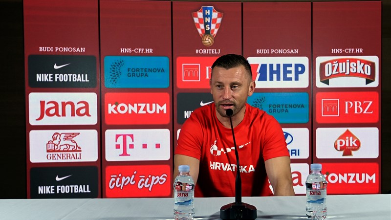 Olić: “Siguran sam da će nas navijači nositi do pobjede u Osijeku”