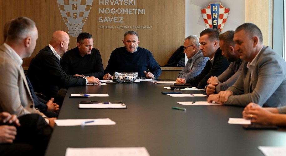 Video: Izvučeni parovi četvrtfinala SuperSport Hrvatskog nogometnog kupa
