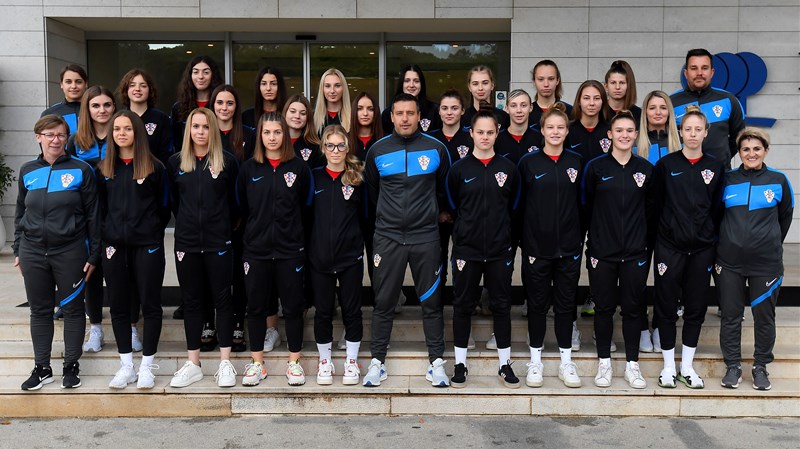 Mlada ženska U-19 reprezentacija protiv Srbije u Poreču